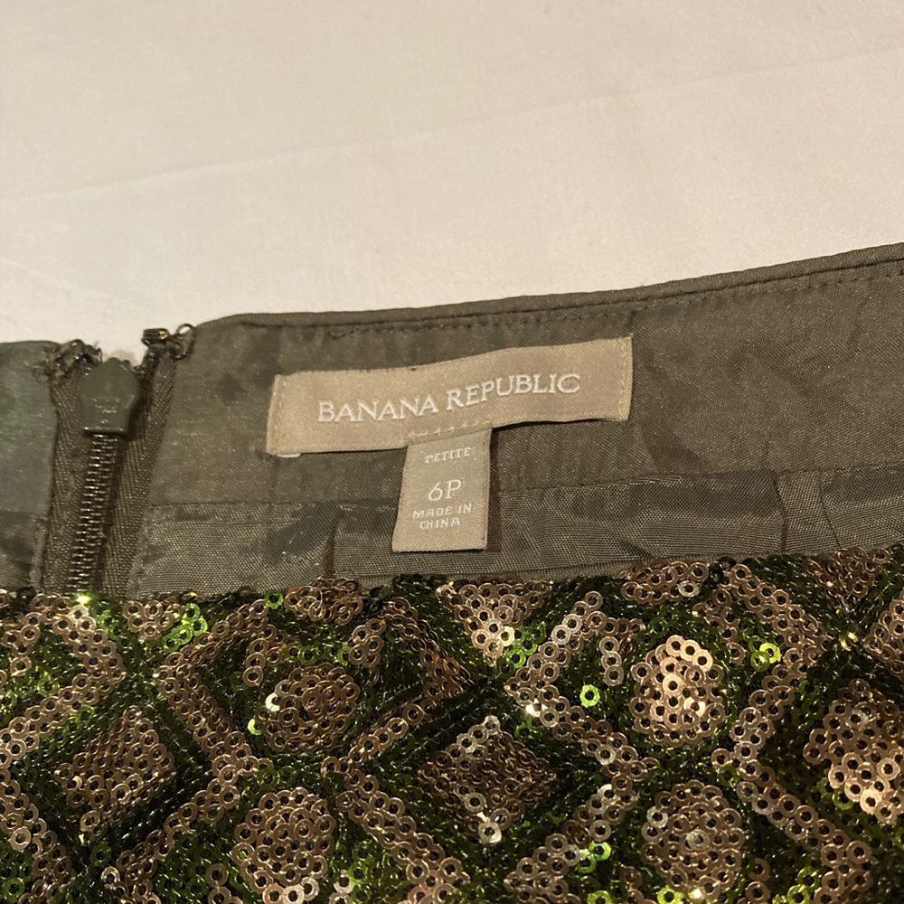 BANANA REPUBLIC WOMEN SEQUINS SKIRT💕SIZE 6P💕